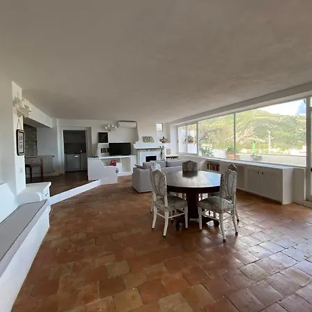 La Casa Nella Roccia Дом отдыха *