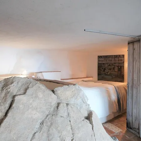 La Casa Nella Roccia Дом отдыха Таормина