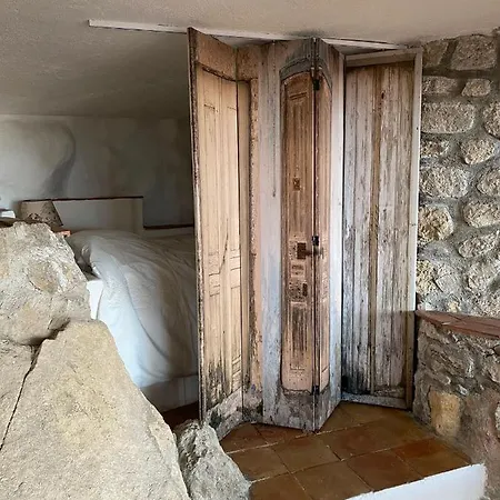 La Casa Nella Roccia Ferienhaus *